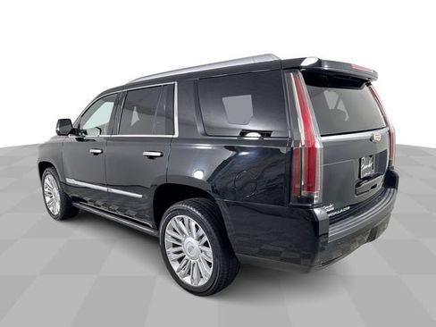Used 2017 Cadillac Escalade Platinum AWD/4WD image 6
