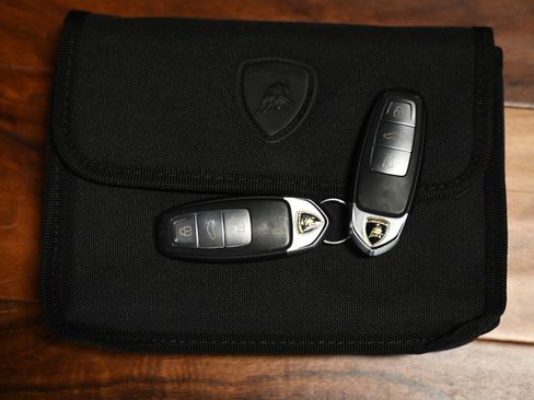 Used 2020 Lamborghini Urus image 73