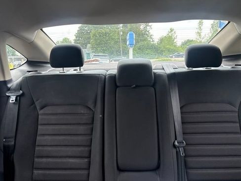 Used 2018 Ford Fusion SE FWD image 8