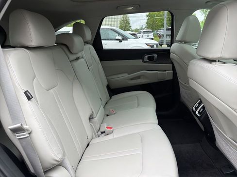 Certified 2024 Kia Sorento S w/ Panoramic Sunroof Package FWD image 13