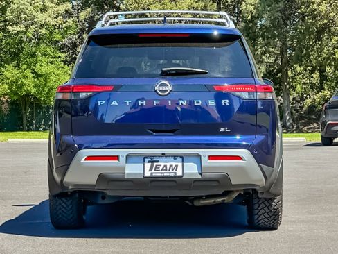 Used 2022 Nissan Pathfinder SL w/ Cargo Package FWD image 5