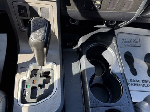 Used 2012 Toyota Tundra 4x4 CrewMax w/ SR5 Pkg image 29