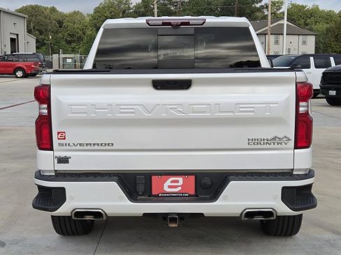 Used 2023 Chevrolet Silverado 1500 High Country w/ High Country Premium Package AWD/4WD image 6