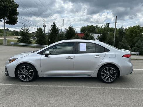 Used 2021 Toyota Corolla SE w/ Carpet Mat Package (TMS) FWD image 2