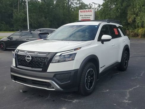 Certified 2025 Nissan Pathfinder Rock Creek AWD/4WD image 2