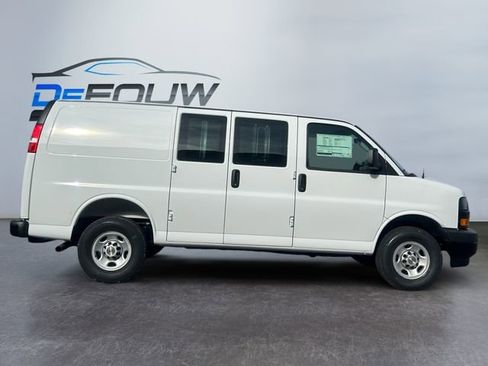 New 2025 Chevrolet Express 2500 Work Van w/ Driver Convenience Package image 2