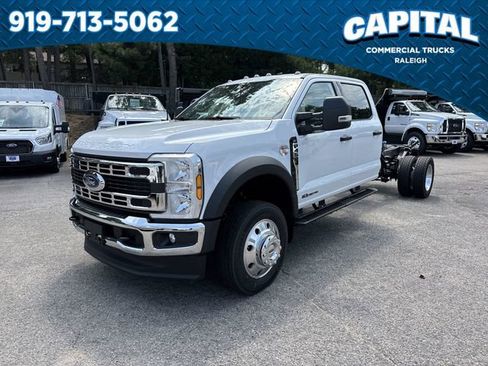 New 2025 Ford F450 XLT w/ XLT Value Package image 1