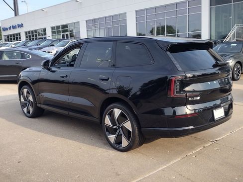 New 2025 Volvo EX90 Plus image 8