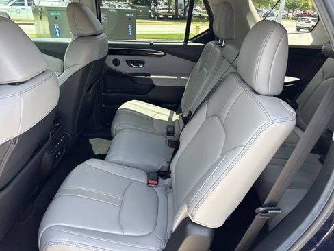 Used 2025 Honda Pilot EX-L image 15