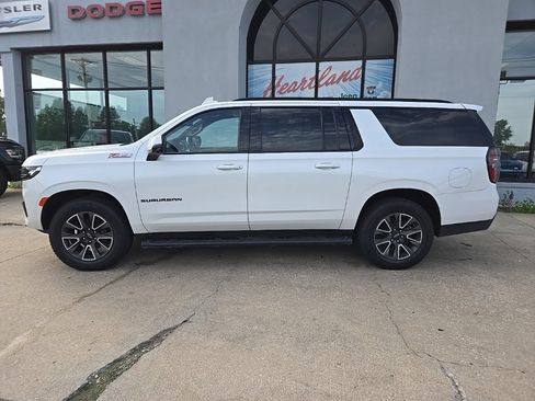 Used 2023 Chevrolet Suburban Z71 w/ Luxury Package AWD/4WD image 6
