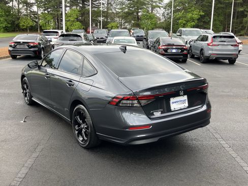 Used 2025 Honda Accord SE image 8
