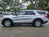 Used 2022 Ford Explorer XLT image 2