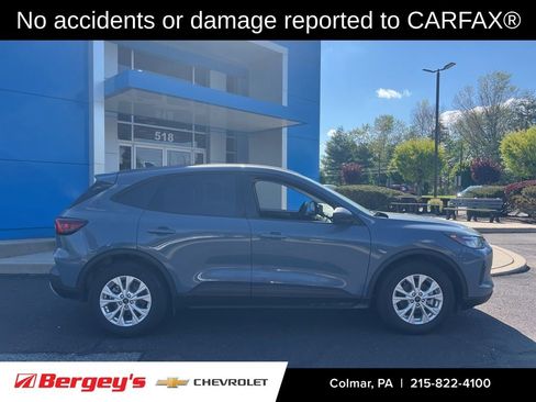 Used 2025 Ford Escape Active FWD image 2