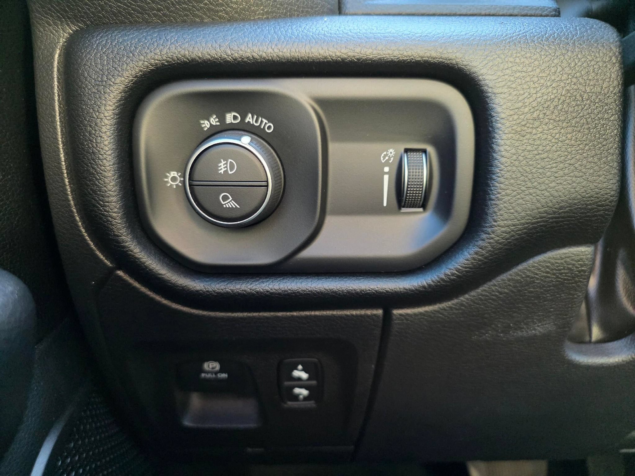 Used 2022 RAM 1500 Big Horn AWD/4WD image 23