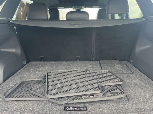 Used 2024 Volkswagen Atlas Cross Sport SEL R-Line image 18