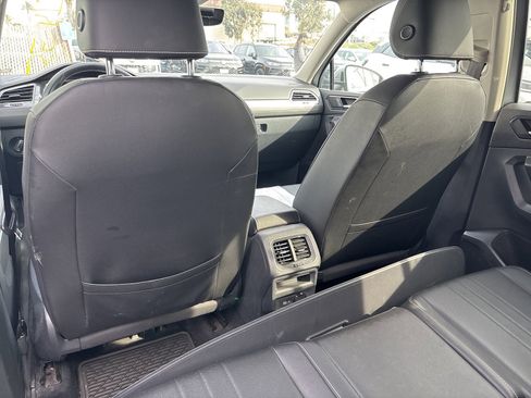 Used 2023 Volkswagen Tiguan SE image 14