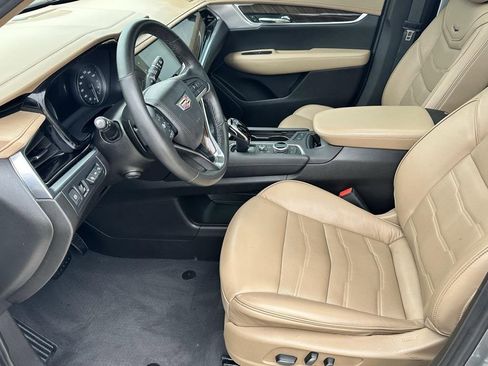 Used 2023 Cadillac XT6 Premium Luxury w/ Platinum Package image 6