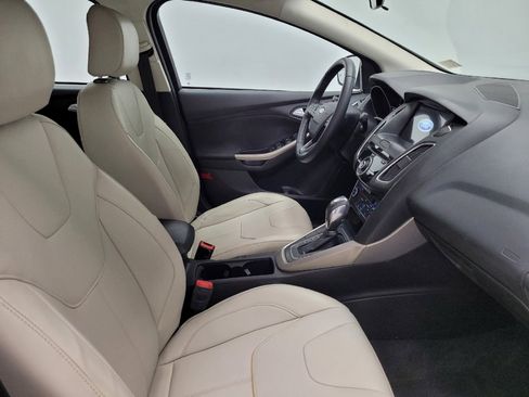 Used 2018 Ford Focus Titanium image 21