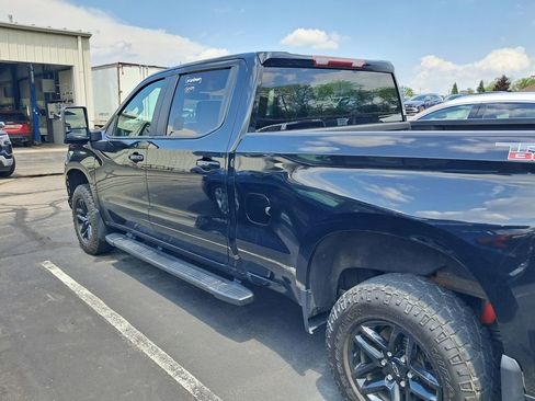 Used 2022 Chevrolet Silverado 1500 LT Trail Boss w/ Bed Protection Package AWD/4WD image 8