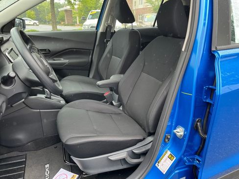 New 2025 Nissan Kicks Play S image 13