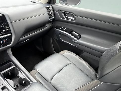 Certified 2023 Nissan Pathfinder SL w/ SL Premium Package FWD image 25