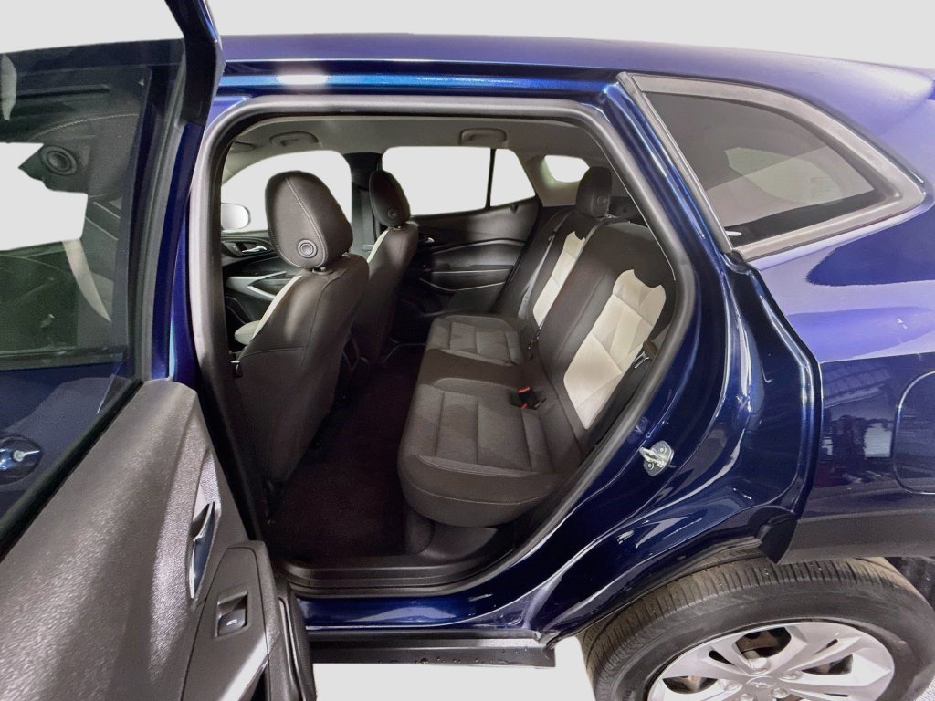 Used 2024 Chevrolet Trax LS w/ Driver Confidence Package FWD image 23