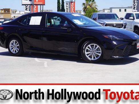 Certified 2025 Toyota Camry LE FWD image 1
