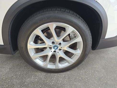 Used 2023 BMW X5 xDrive45e AWD/4WD image 32