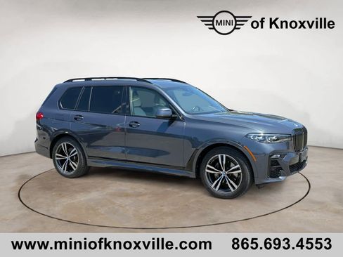 Used 2022 BMW X7 xDrive40i w/ M Sport Package AWD/4WD image 1