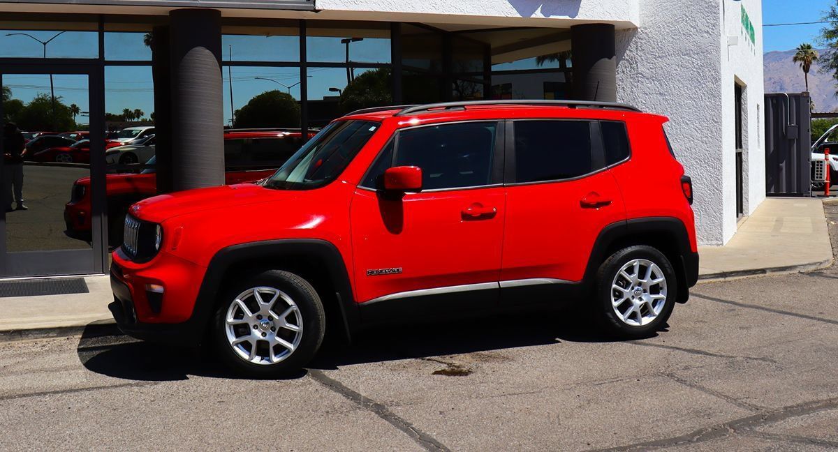 Used 2019 Jeep Renegade Latitude FWD image 4