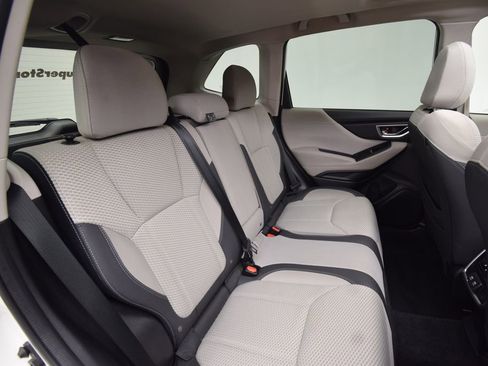 Used 2019 Subaru Forester Premium image 21