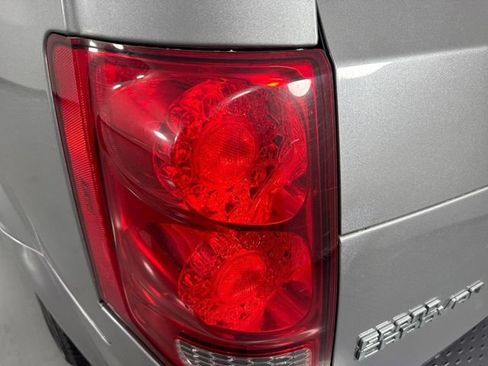 Used 2015 Dodge Grand Caravan SE FWD image 31