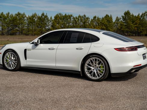 Used 2020 Porsche Panamera 4 image 10