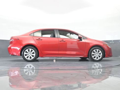 Used 2020 Toyota Corolla LE image 56