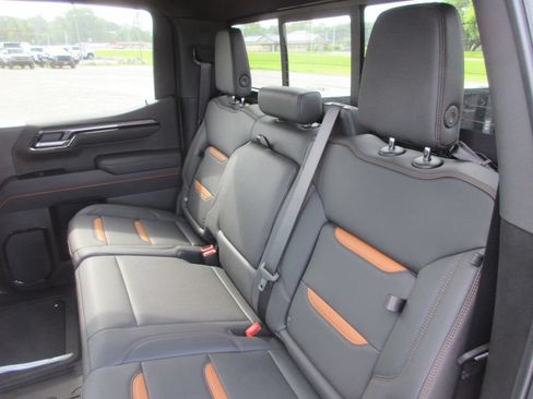 New 2026 GMC Sierra 1500 AT4 w/ AT4 Premium Package AWD/4WD image 16