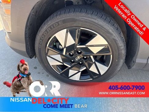 Used 2025 Hyundai Kona SEL FWD image 9