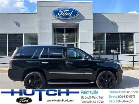 Used 2020 Cadillac Escalade Luxury AWD/4WD image 2