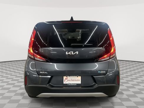 Used 2024 Kia Soul EX image 5