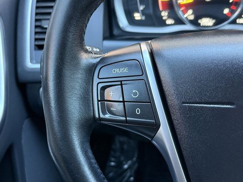 Used 2017 Volvo XC60 T5 Dynamic w/ Preferred Option Package image 33