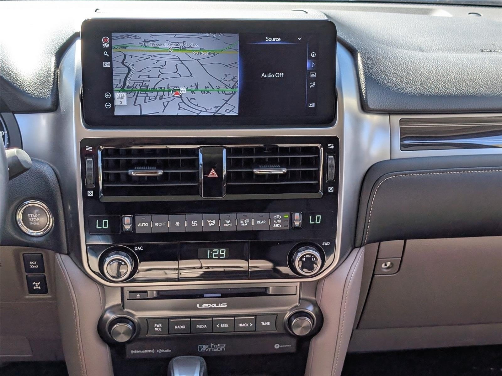 Certified 2022 Lexus GX 460 Premium w/ Accessory Package AWD/4WD image 19