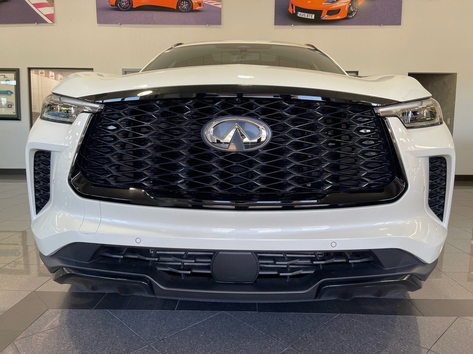 Used 2025 INFINITI QX60 Luxe w/ Black Edition AWD/4WD image 8