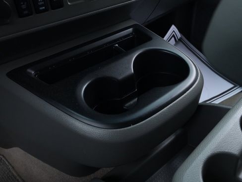 Used 2016 Nissan NV 3500 SL image 32