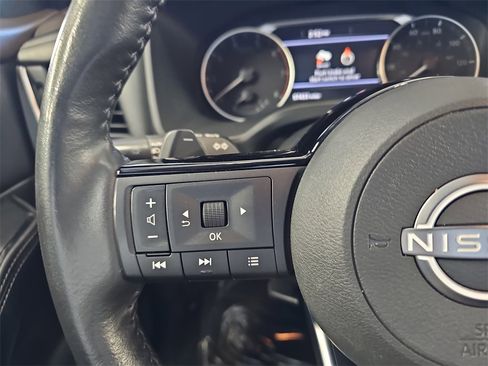 Used 2023 Nissan Rogue SV w/ SV Premium B Package image 17