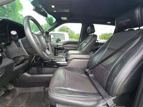 Used 2017 Ford F150 XLT w/ Equipment Group 302A Luxury AWD/4WD image 12