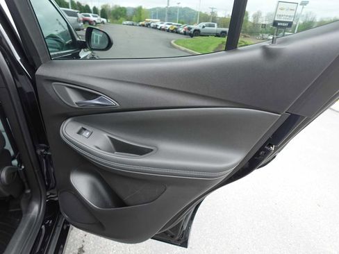 Used 2023 Buick Encore GX Select w/ Sport Touring Package FWD image 22