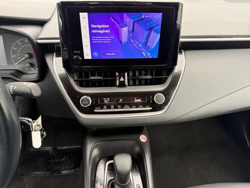 Used 2024 Toyota Corolla LE FWD image 11