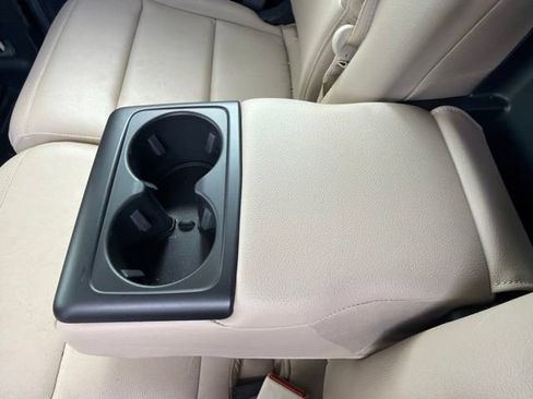 Used 2020 Ford Explorer XLT w/ Equipment Group 202A AWD/4WD image 20
