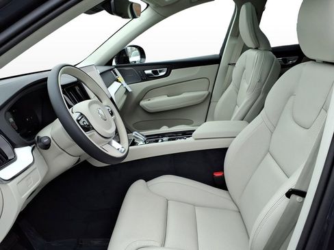New 2026 Volvo XC60 B5 Ultra w/ Protection Package Premier image 13