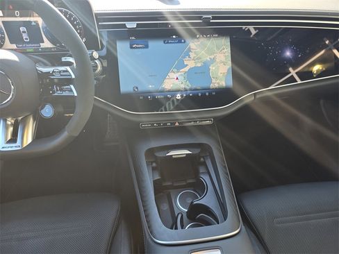 Certified 2025 Mercedes-Benz E 53 AMG e 4MATIC Sedan image 18