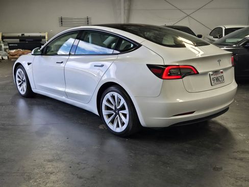 Used 2023 Tesla Model 3 Standard Range RWD image 2
